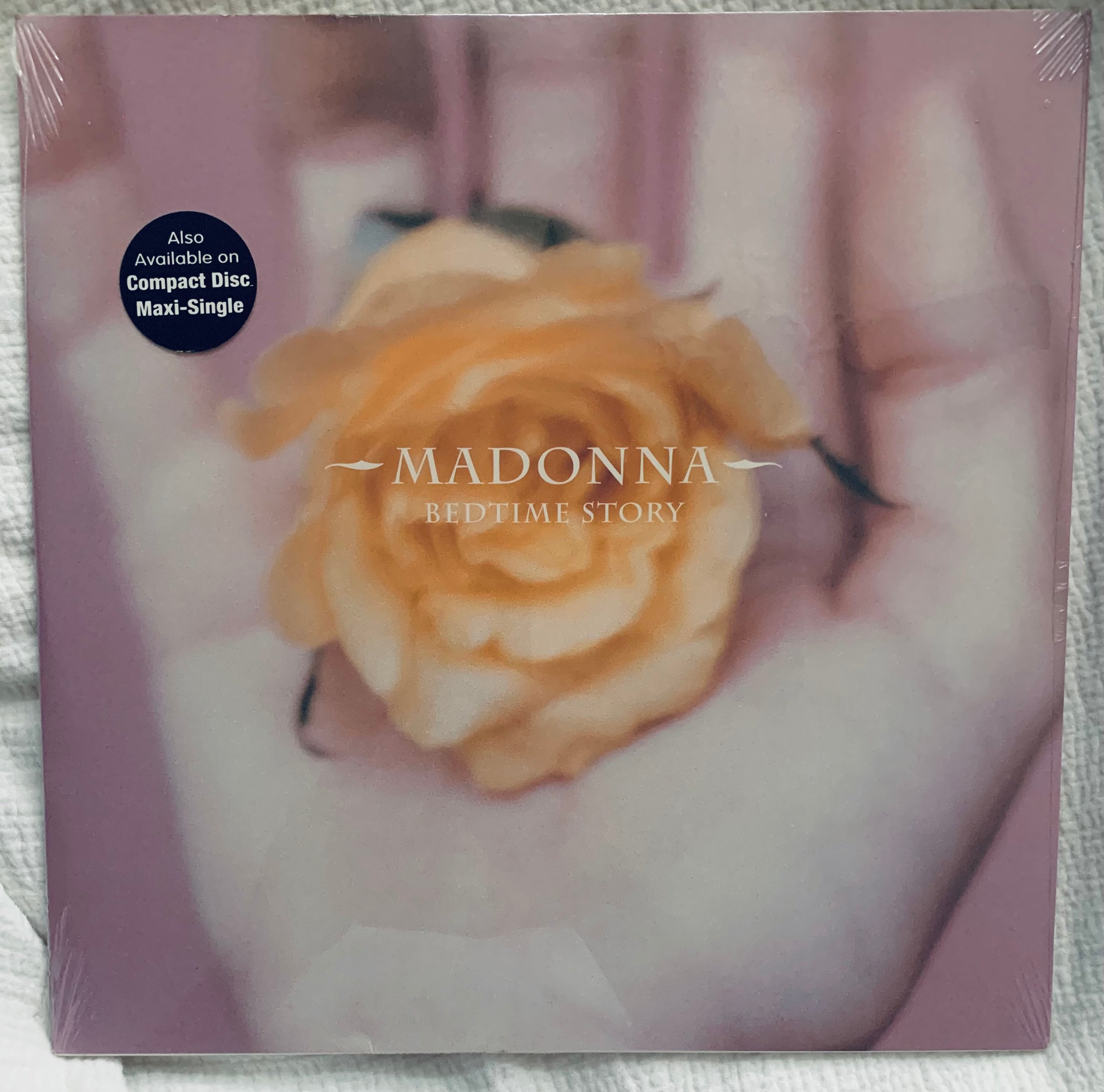 マドンナ　Bedtime Story REMIXES　US盤 限定 再発盤 CD Madonna - Bedtime Story - Amazon.com Music