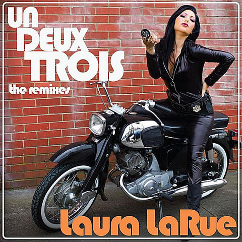 Laura LaRue Un Deux Trois